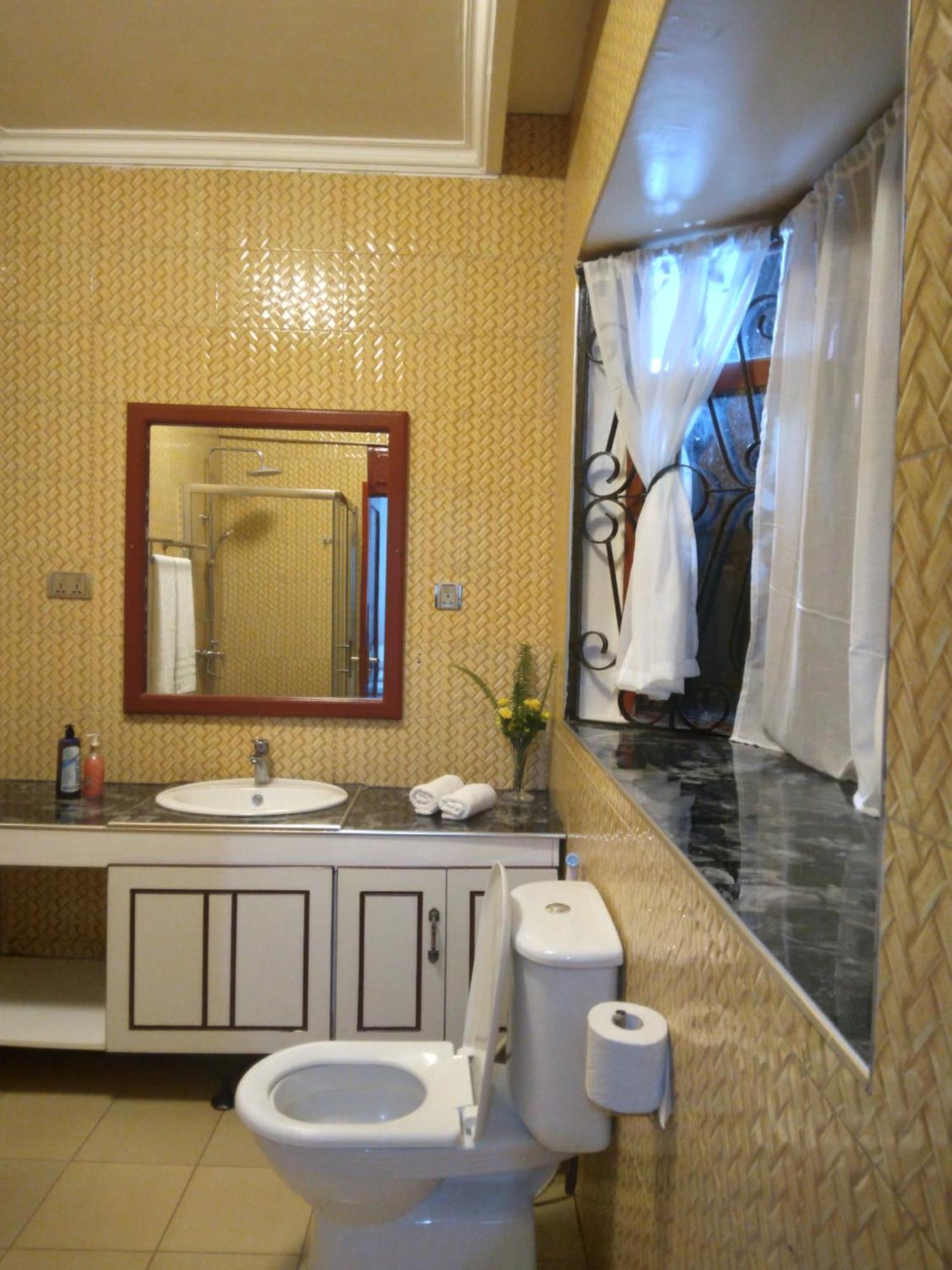Sprunger Avenue - Tulia Homes Moshi Kültér fotó