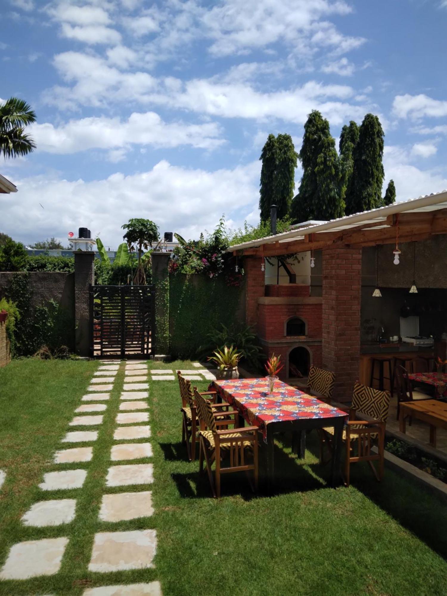 Sprunger Avenue - Tulia Homes Moshi Kültér fotó