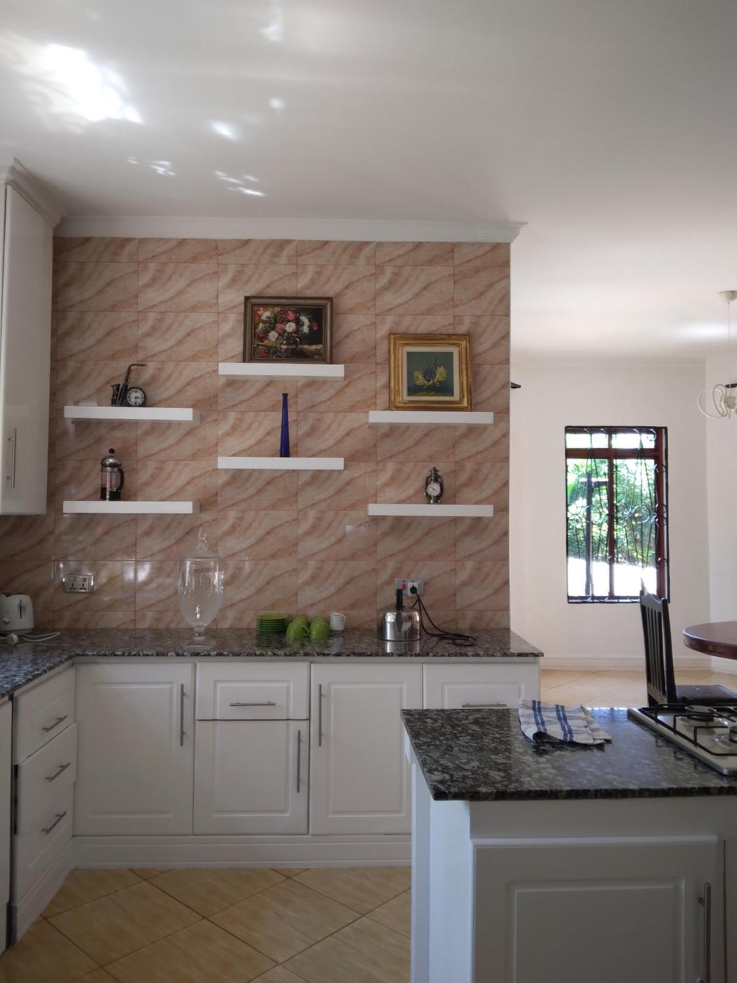 Sprunger Avenue - Tulia Homes Moshi Kültér fotó