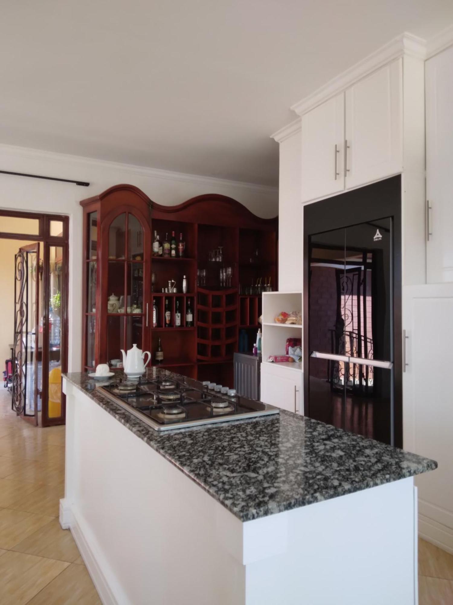 Sprunger Avenue - Tulia Homes Moshi Kültér fotó