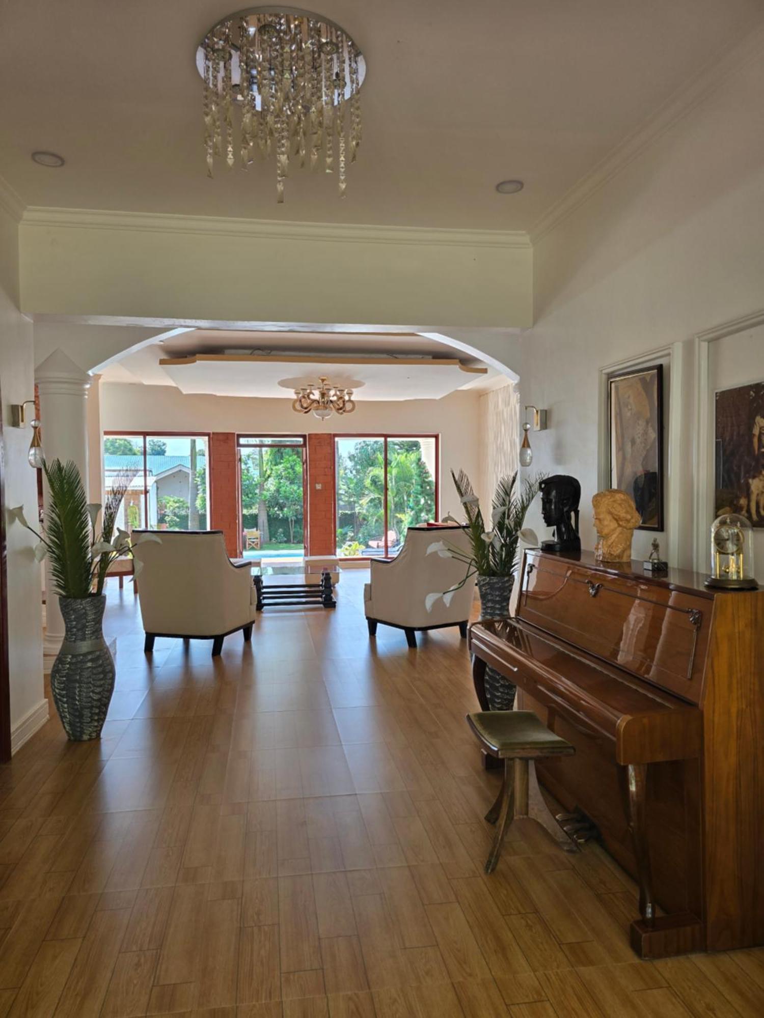 Sprunger Avenue - Tulia Homes Moshi Kültér fotó